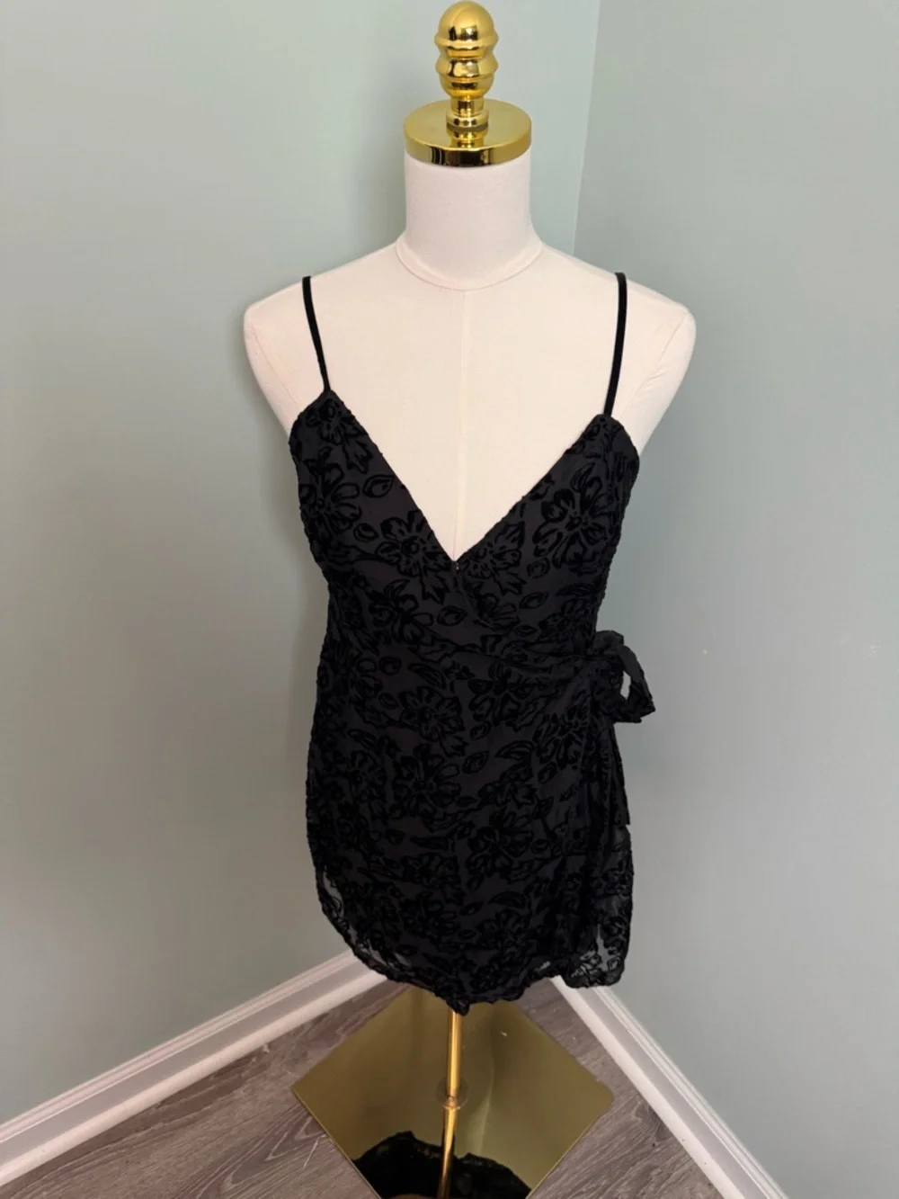 Lush Black Floral Burnout Velvet Wrap Mini Dress Cocktail Holiday Party Medium M